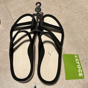 MWT Crocs sandals